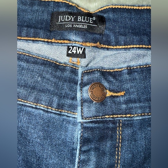 Judy Blue Dark Wash Jeans - Picture 3 of 9